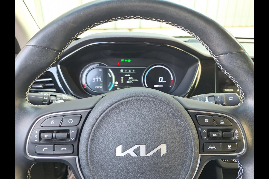 Kia e-Niro ComfortLine 64 kWh | SOH: 97,1% | Warmtepomp | 3 Fase | Climate | Stoelverwarming | Adaprtive CC | Camera |