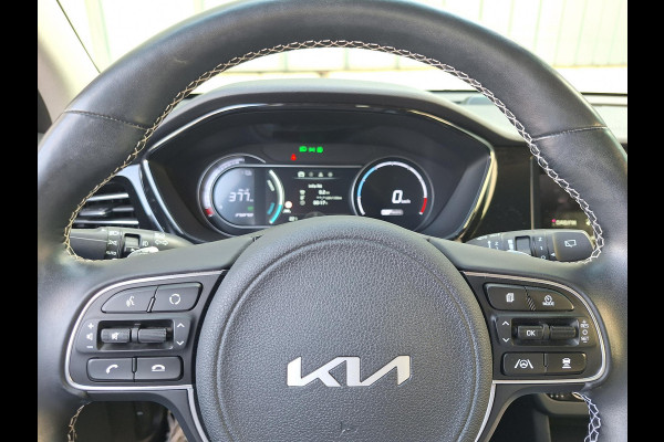 Kia e-Niro ComfortLine 64 kWh | SOH: 97,1% | Warmtepomp | 3 Fase | Climate | Stoelverwarming | Adaprtive CC | Camera |