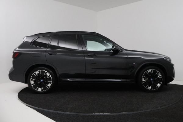 BMW iX3 High Executive 80 kWh (SOH 98%, PANORAMADAK, TREKHAAK, CRUISE CONTROL ADAPTIEF, CAMERA, STOELVERWARMING)