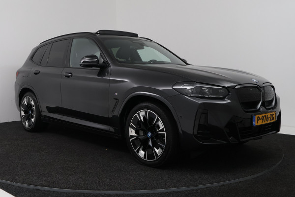 BMW iX3 High Executive 80 kWh (SOH 98%, PANORAMADAK, TREKHAAK, CRUISE CONTROL ADAPTIEF, CAMERA, STOELVERWARMING)
