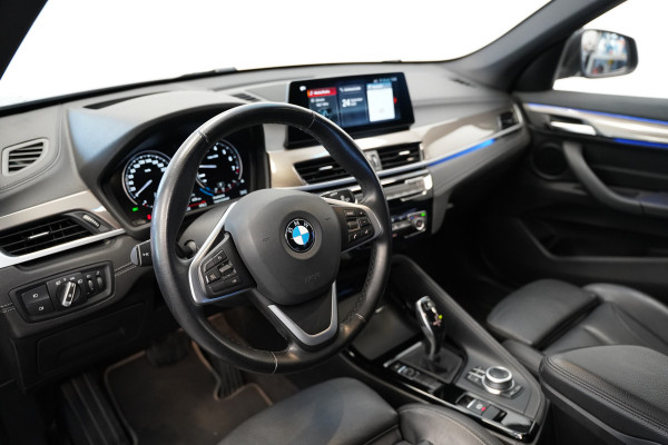 BMW X1 sDrive20i Executive Edition Cruise/Climate Head- UP NAP Trekhaak!
