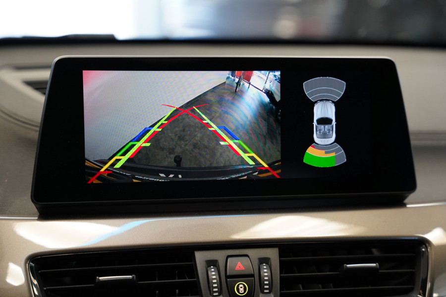 BMW X1 sDrive20i Executive Edition Cruise/Climate Head- UP NAP Trekhaak!