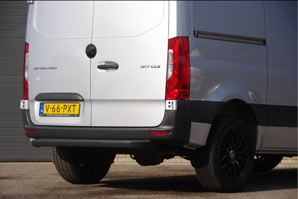 Mercedes-Benz Sprinter 317 1.9 CDI L1H1 RWD L1H1 AUT. LED, ADAPT. CRUISE, MBUX 10'', GEV. STOEL, CAMERA, NAVI, CLIMA, VOORRUITVERWARMING