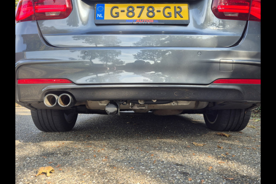 BMW 3 Serie Touring 320i M Sport Edition Panorama Apple CarPlay