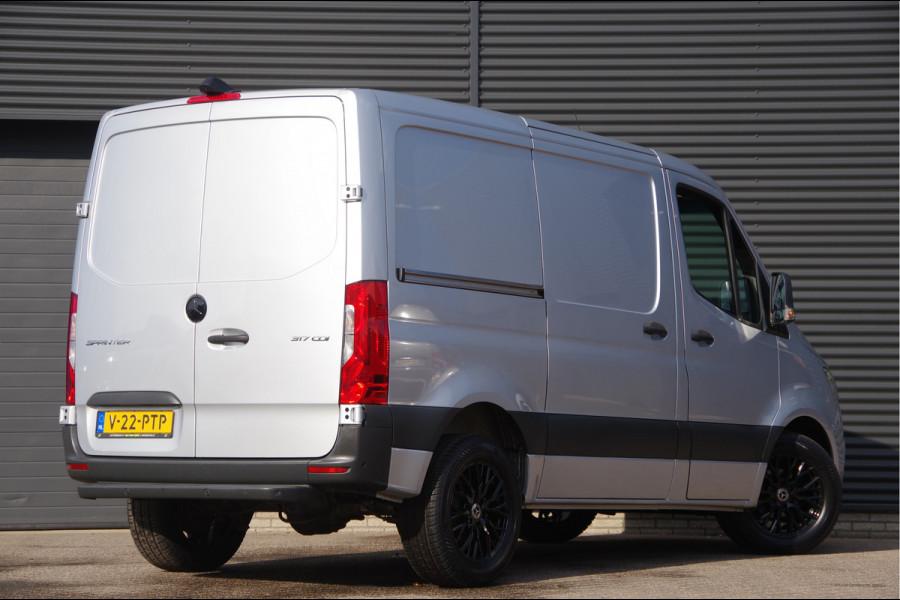 Mercedes-Benz Sprinter 317 1.9 CDI L1H1 RWD AUT. LED, ADAPT. CRUISE, MBUX 10'', GEV. STOEL, CAMERA, NAVI, CLIMA, VOORRUITVERWARMING