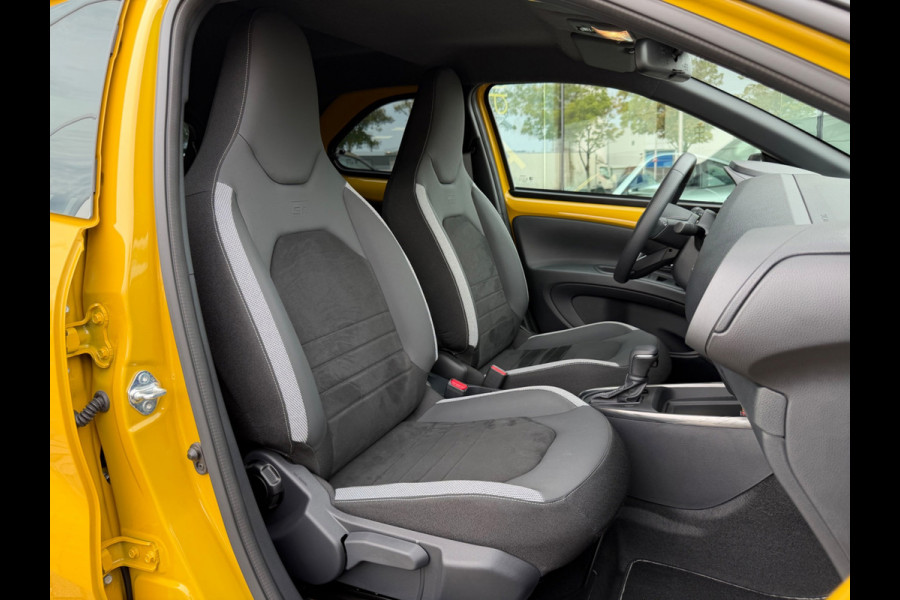 Toyota Aygo X Hybrid 115 GR Sport, Nieuw en direct leverbaar!