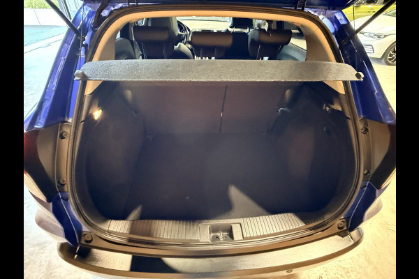 Honda HR-V 1.5 i-VTEC Executive Automaat. Pano. Camera. Nav. Trekhaak. Van eerste eigenaar met NAP.