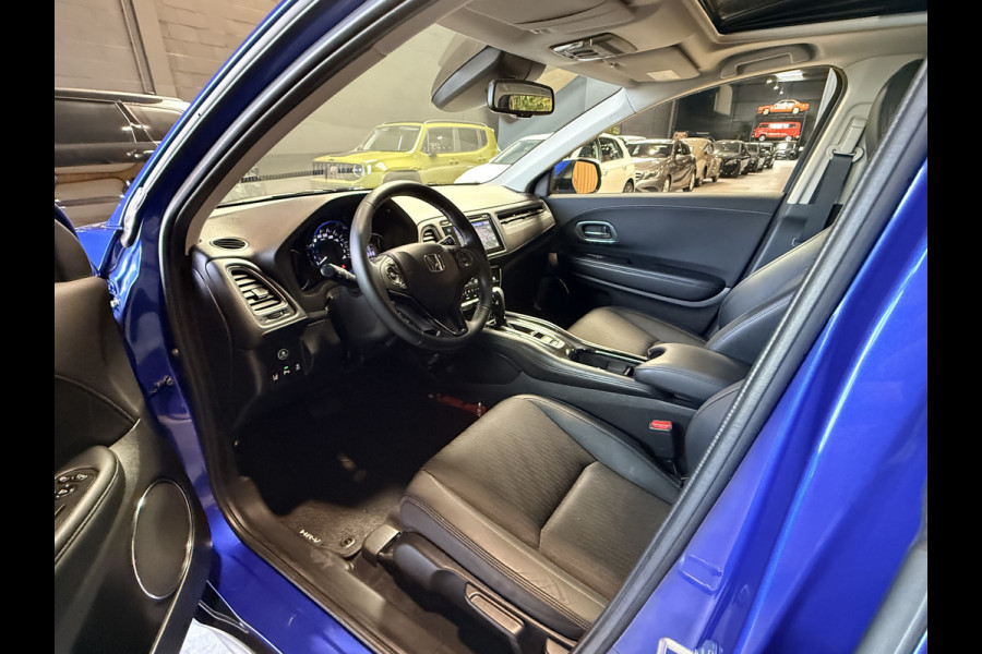Honda HR-V 1.5 i-VTEC Executive Automaat. Pano. Camera. Nav. Trekhaak. Van eerste eigenaar met NAP.