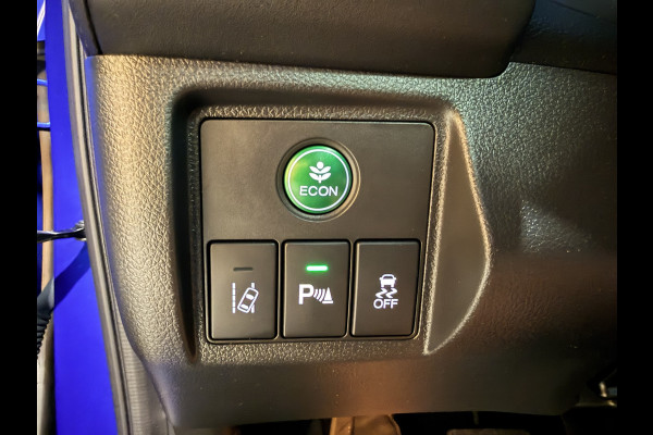 Honda HR-V 1.5 i-VTEC Executive Automaat. Pano. Camera. Nav. Trekhaak. Van eerste eigenaar met NAP.