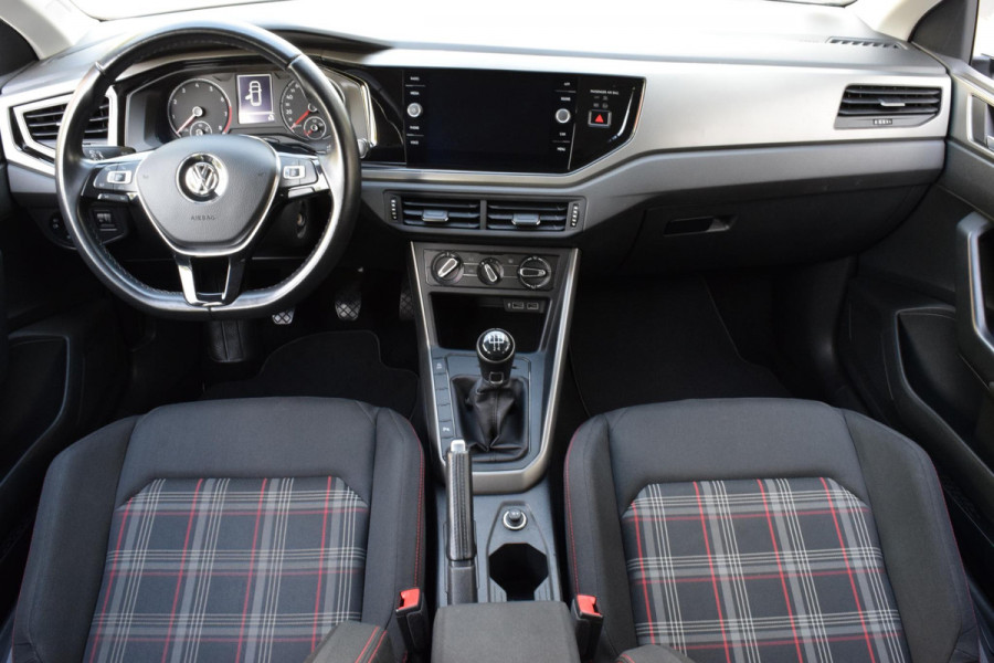 Volkswagen Polo 1.0 TSI|18"|GTI int.|Stoelverw.|ACC|Cam.|Carplay