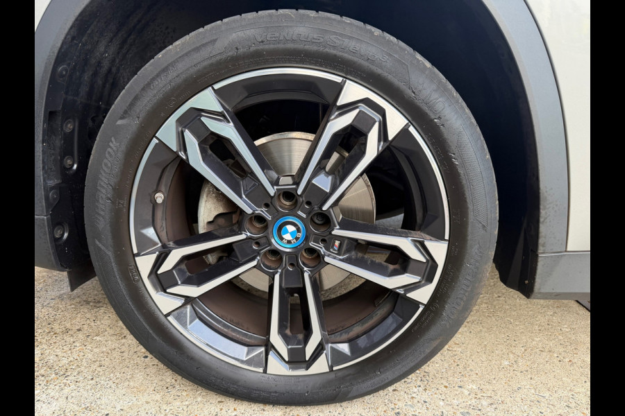 BMW X1 SDrive18i 136PK Aut. | Camera | Carplay | 19" M-Sport | Dealer Ond.