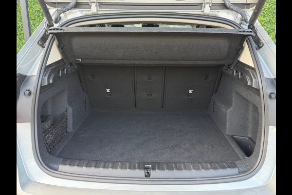 BMW X1 SDrive18i 136PK Aut. | Camera | Carplay | 19" M-Sport | Dealer Ond.