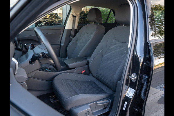 Volkswagen T-Roc 1.5 eTsi Automaat Life | Stoelverwarming | Camera | Adaptive Cruise