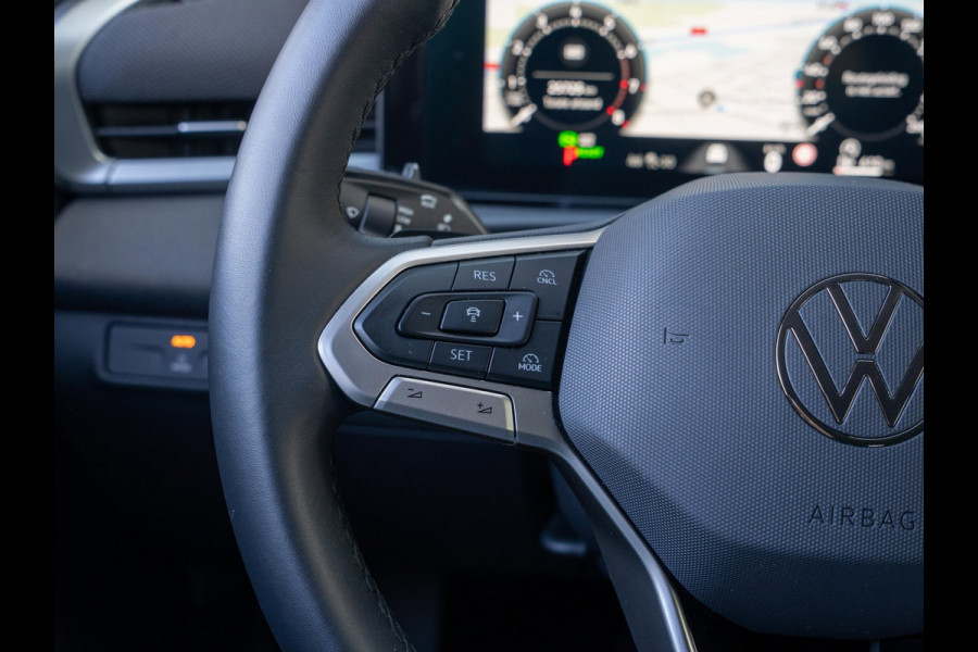 Volkswagen T-Roc 1.5 eTsi Automaat Life | Stoelverwarming | Camera | Adaptive Cruise