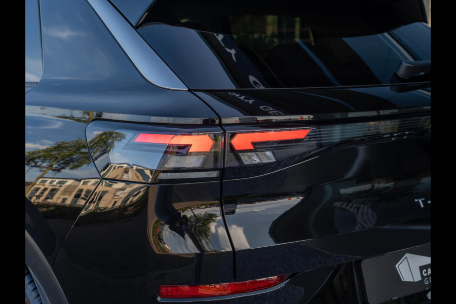 Volkswagen T-Roc 1.5 eTsi Automaat Life | Stoelverwarming | Camera | Adaptive Cruise
