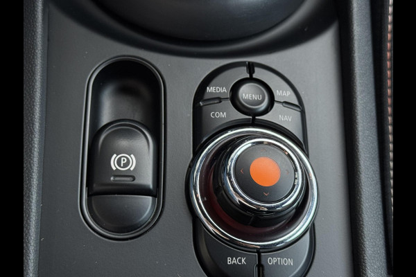 MINI Clubman 1.5 One Salt Business NL-AUTO | DEALER ONDERHOUDEN | CARPLAY