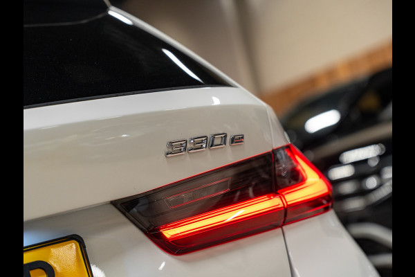 BMW 3 Serie Touring 330e M-Sport 292PK, Facelift, Shadow Line, Wide Screen, Voll Led, Navi, Adaptive Cruise, Voll Onderhoud