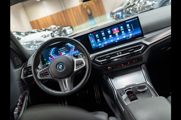 BMW 3 Serie Touring 330e M-Sport 292PK, Facelift, Shadow Line, Wide Screen, Voll Led, Navi, Adaptive Cruise, Voll Onderhoud