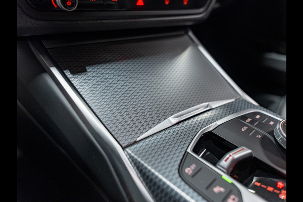 BMW 3 Serie Touring 330e M-Sport 292PK, Facelift, Shadow Line, Wide Screen, Voll Led, Navi, Adaptive Cruise, Voll Onderhoud