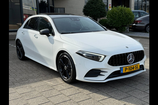 Mercedes-Benz A200 Premium AMG PAKKET l SFEERVERL. l PANO l TREKHAAK