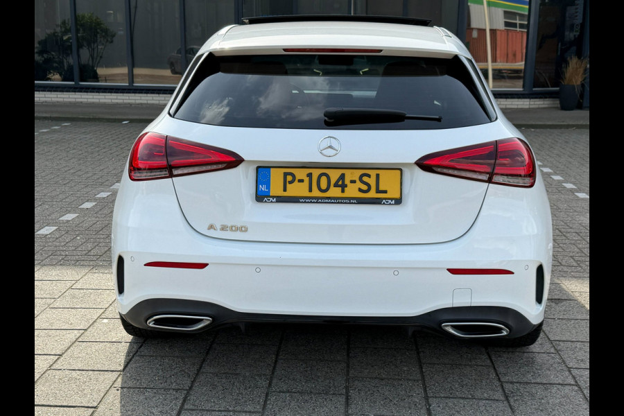 Mercedes-Benz A200 Premium AMG PAKKET l SFEERVERL. l PANO l TREKHAAK