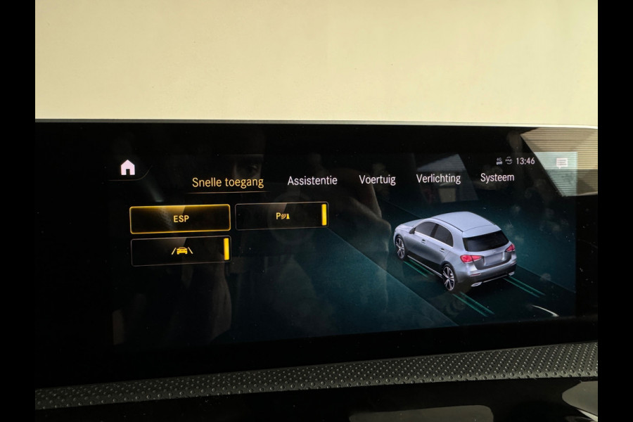 Mercedes-Benz A-Klasse 220 AMG Pano|Burmester|Cruise Control|Sfeer|Lane Assist