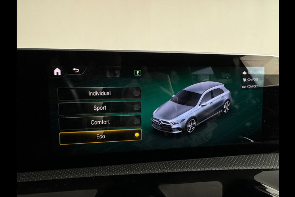 Mercedes-Benz A-Klasse 220 AMG Pano|Burmester|Cruise Control|Sfeer|Lane Assist