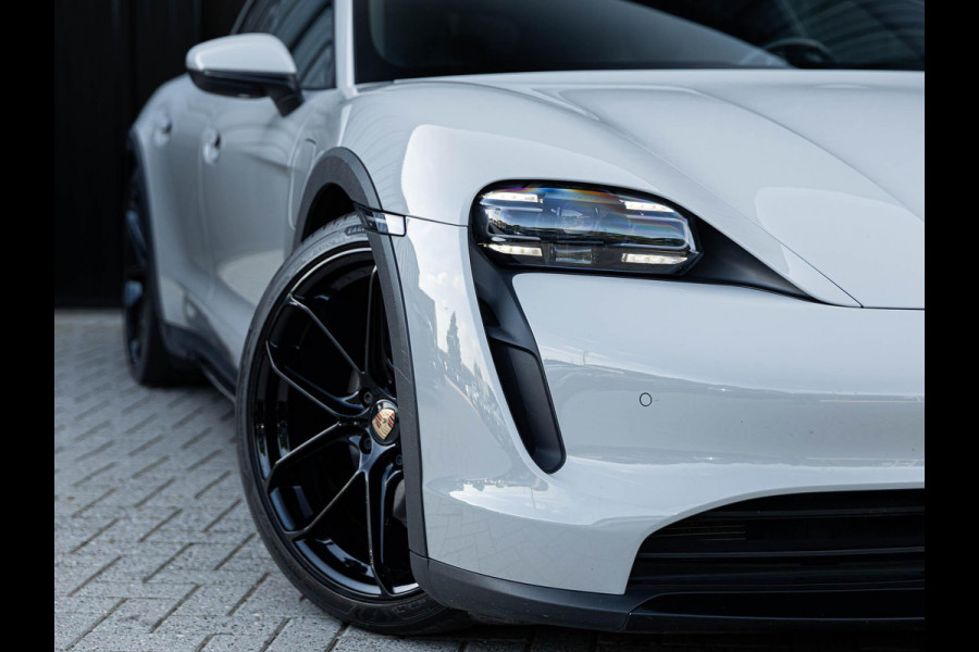 Porsche Taycan Cross Turismo 4 93 kWh | Bose sound | Adaptive Cruise Control | Camera | Panoramadak | Color Krijt 3H