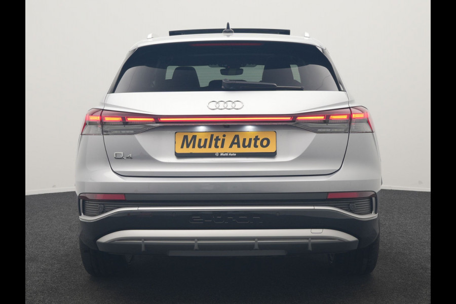 Audi Q4 e-tron 40 S Line 77 kWh 204pk Dealer O.H. | Panodak | Adaptive Cruise | Head Up | Camera | Matrix LED | Camera | Warmtepomp | Sportstoelen Memory & Verwarmd | Stuur Verwarmd | Apple Carplay | Navigatie | DAB |