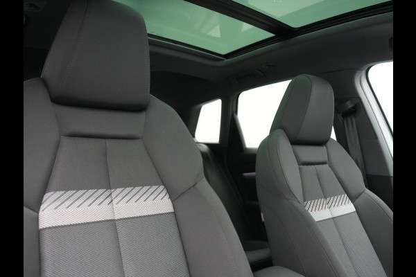 Audi Q4 e-tron 40 S Line 77 kWh 204pk Dealer O.H. | Panodak | Adaptive Cruise | Head Up | Camera | Matrix LED | Camera | Warmtepomp | Sportstoelen Memory & Verwarmd | Stuur Verwarmd | Apple Carplay | Navigatie | DAB |
