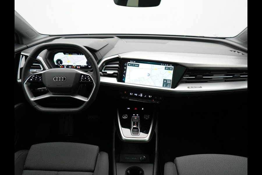Audi Q4 e-tron 40 S Line 77 kWh 204pk Dealer O.H. | Panodak | Adaptive Cruise | Head Up | Camera | Matrix LED | Camera | Warmtepomp | Sportstoelen Memory & Verwarmd | Stuur Verwarmd | Apple Carplay | Navigatie | DAB |