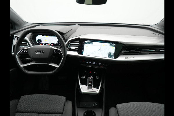 Audi Q4 e-tron 40 S Line 77 kWh 204pk Dealer O.H. | Panodak | Adaptive Cruise | Head Up | Camera | Matrix LED | Camera | Warmtepomp | Sportstoelen Memory & Verwarmd | Stuur Verwarmd | Apple Carplay | Navigatie | DAB |