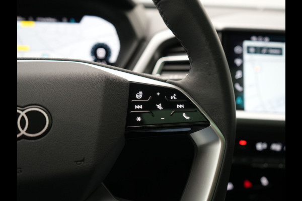 Audi Q4 e-tron 40 S Line 77 kWh 204pk Dealer O.H. | Panodak | Adaptive Cruise | Head Up | Camera | Matrix LED | Camera | Warmtepomp | Sportstoelen Memory & Verwarmd | Stuur Verwarmd | Apple Carplay | Navigatie | DAB |