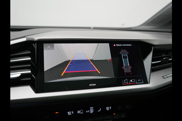 Audi Q4 e-tron 40 S Line 77 kWh 204pk Dealer O.H. | Panodak | Adaptive Cruise | Head Up | Camera | Matrix LED | Camera | Warmtepomp | Sportstoelen Memory & Verwarmd | Stuur Verwarmd | Apple Carplay | Navigatie | DAB |