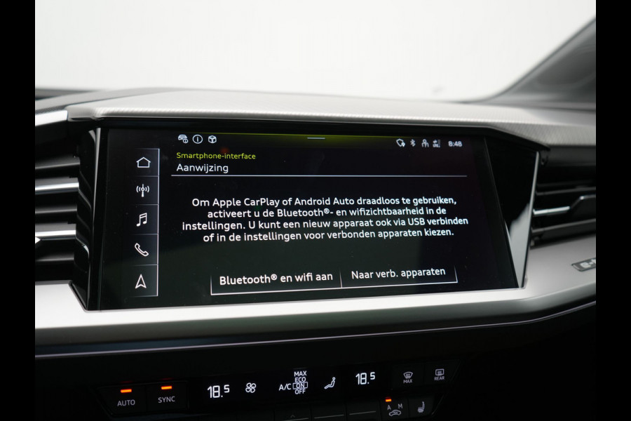Audi Q4 e-tron 40 S Line 77 kWh 204pk Dealer O.H. | Panodak | Adaptive Cruise | Head Up | Camera | Matrix LED | Camera | Warmtepomp | Sportstoelen Memory & Verwarmd | Stuur Verwarmd | Apple Carplay | Navigatie | DAB |
