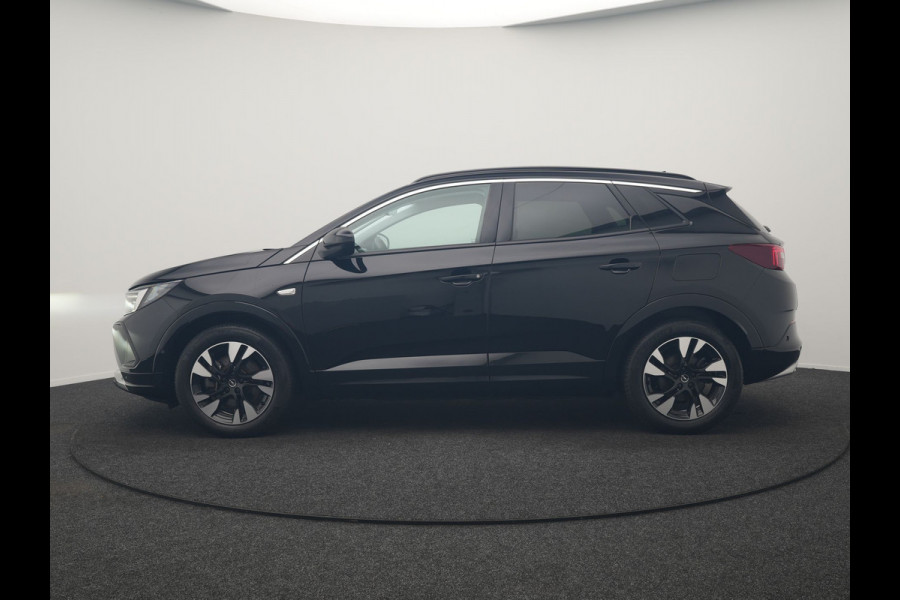 Opel Grandland 1.6 Turbo Ultimate FACELIFT MODEL PHEV 225pk Dealer O.H. | Trekhaak Afn. | Adaptive Cruise | 360 Camera | Alcantara Sportstoelen & Stuur Verwarmd | BLIS | Keyless | Navigatie | DAB | Plug In Hybrid | Apple Carplay | Plug In Hybrid |