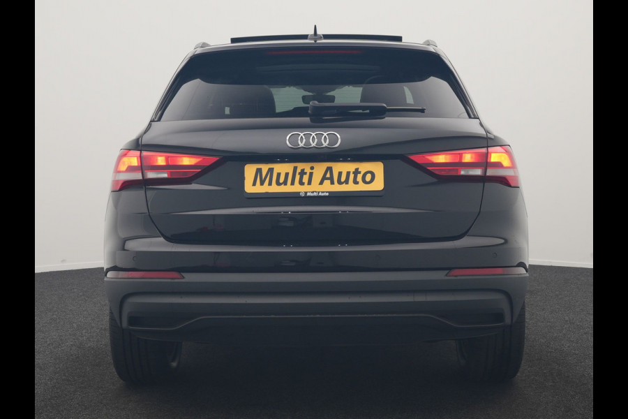 Audi Q3 45 TFSI e Business Edition PHEV 245pk Dealer O.H. | Panodak | Adaptive Cruise | Camera | Alcantara Sportstoelen Verwarmd | Sfeerverlichting | BLIS | Keyless | Apple Carplay | Navigatie | DAB | Plug In Hybrid |