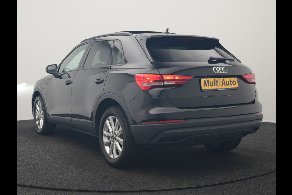 Audi Q3 45 TFSI e Business Edition PHEV 245pk Dealer O.H. | Panodak | Adaptive Cruise | Camera | Alcantara Sportstoelen Verwarmd | Sfeerverlichting | BLIS | Keyless | Apple Carplay | Navigatie | DAB | Plug In Hybrid |