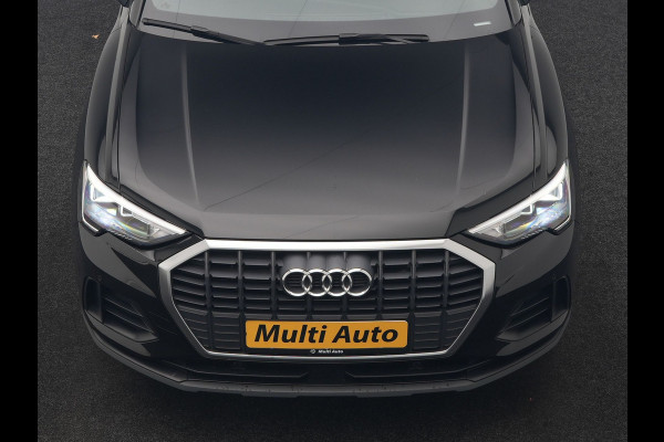 Audi Q3 45 TFSI e Business Edition PHEV 245pk Dealer O.H. | Panodak | Adaptive Cruise | Camera | Alcantara Sportstoelen Verwarmd | Sfeerverlichting | BLIS | Keyless | Apple Carplay | Navigatie | DAB | Plug In Hybrid |