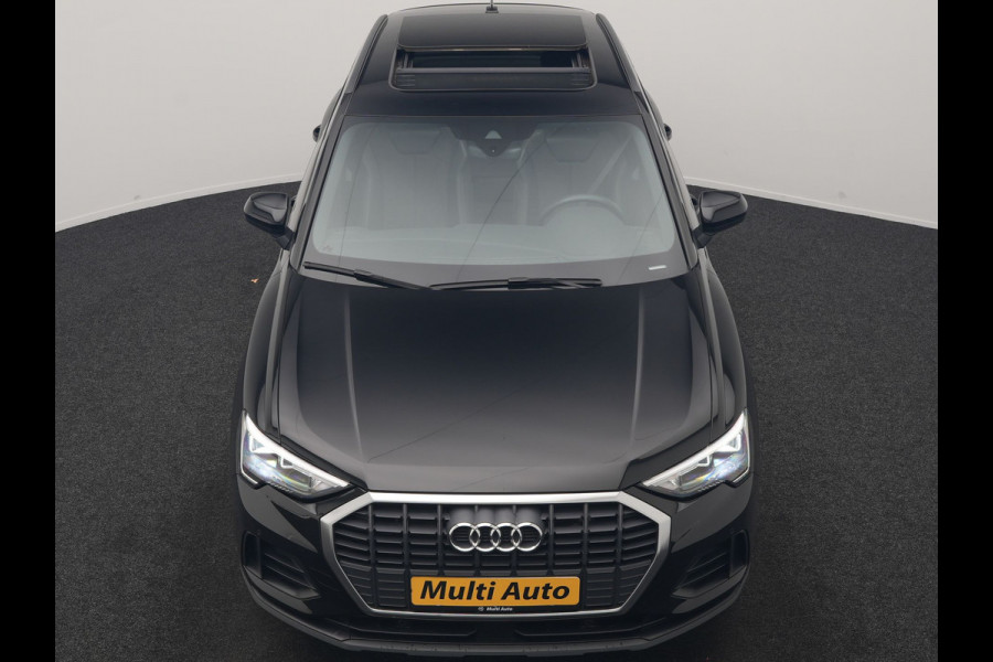 Audi Q3 45 TFSI e Business Edition PHEV 245pk Dealer O.H. | Panodak | Adaptive Cruise | Camera | Alcantara Sportstoelen Verwarmd | Sfeerverlichting | BLIS | Keyless | Apple Carplay | Navigatie | DAB | Plug In Hybrid |