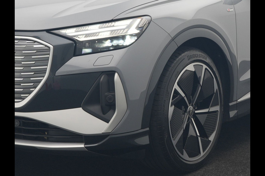 Audi Q4 e-tron 35 2x S Line 55 kWh 170pk Dealer O.H. | Panodak | Lederen Sportstoelen Memory | Adaptive Cruise | Head Up | 360 Camera | Sonos Audio | Matrix LED | Keyless | Blis | Apple Carplay | Navigatie | DAB |