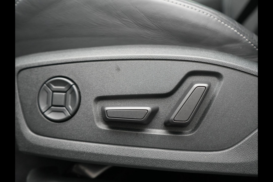 Audi Q4 e-tron 35 2x S Line 55 kWh 170pk Dealer O.H. | Panodak | Lederen Sportstoelen Memory | Adaptive Cruise | Head Up | 360 Camera | Sonos Audio | Matrix LED | Keyless | Blis | Apple Carplay | Navigatie | DAB |