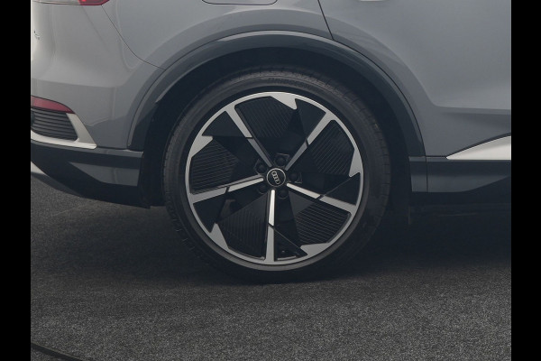 Audi Q4 e-tron 35 2x S Line 55 kWh 170pk Dealer O.H. | Panodak | Lederen Sportstoelen Memory | Adaptive Cruise | Head Up | 360 Camera | Sonos Audio | Matrix LED | Keyless | Blis | Apple Carplay | Navigatie | DAB |