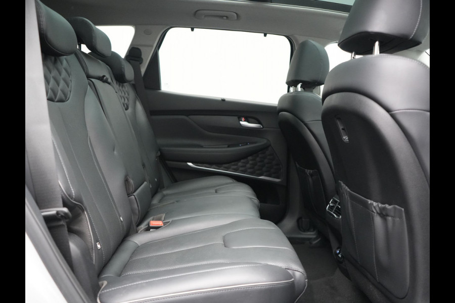 Hyundai Santa Fe 1.6 T-GDI PHEV Premium Sky 266pk Dealer O.H. | Panodak | Adaptive Cruise | Head Up | 360 Camera | Krell Audio | Lederen Sportstoelen Memory & Ventilatie | Keyless | Blis | Stoelen & Stuur Verwarmd | Apple Carplay | Navigatie |  DAB | Plug In Hybrid |
