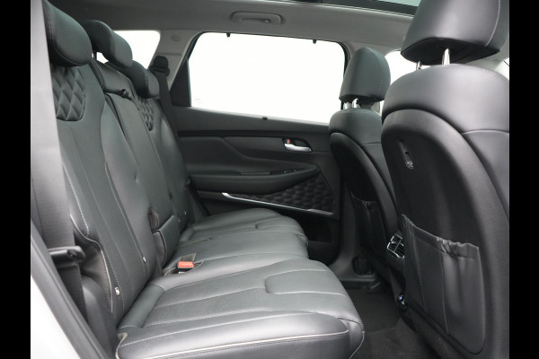 Hyundai Santa Fe 1.6 T-GDI PHEV Premium Sky 266pk Dealer O.H. | Panodak | Adaptive Cruise | Head Up | 360 Camera | Krell Audio | Lederen Sportstoelen Memory & Ventilatie | Keyless | Blis | Stoelen & Stuur Verwarmd | Apple Carplay | Navigatie |  DAB | Plug In Hybrid |