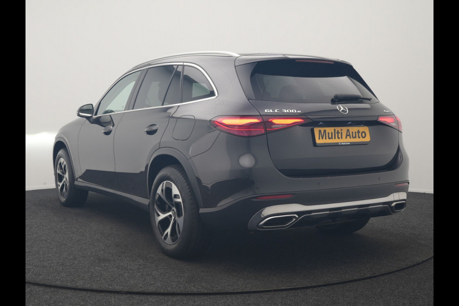 Mercedes-Benz GLC 300e 4MATIC Luxury Line PHEV 313pk Dealer O.H. | Trekhaak Af Fabriek | Adaptive Cruise | 360 Camera | Head Up | Sportstoelen Memory & Verwarmd | BLIS | Apple Carplay | Sfeerverlichting | Navigatie | DAB | Plug In Hybrid |