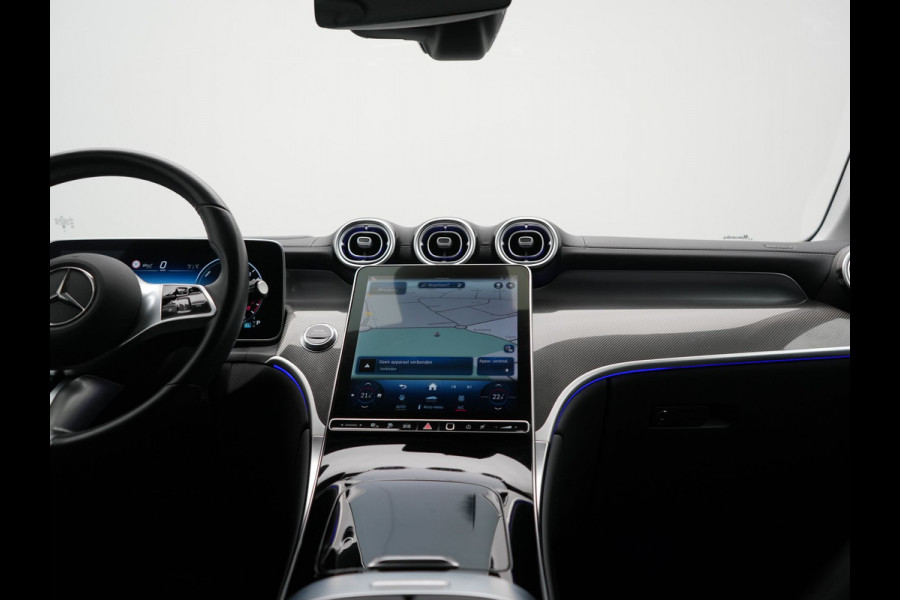 Mercedes-Benz GLC 300e 4MATIC Luxury Line PHEV 313pk Dealer O.H. | Trekhaak Af Fabriek | Adaptive Cruise | 360 Camera | Head Up | Sportstoelen Memory & Verwarmd | BLIS | Apple Carplay | Sfeerverlichting | Navigatie | DAB | Plug In Hybrid |
