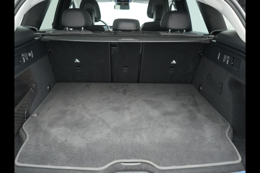 Mercedes-Benz GLC 300e 4MATIC Luxury Line PHEV 313pk Dealer O.H. | Trekhaak Af Fabriek | Adaptive Cruise | 360 Camera | Head Up | Sportstoelen Memory & Verwarmd | BLIS | Apple Carplay | Sfeerverlichting | Navigatie | DAB | Plug In Hybrid |