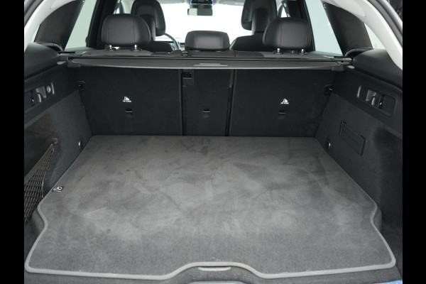 Mercedes-Benz GLC 300e 4MATIC Luxury Line PHEV 313pk Dealer O.H. | Trekhaak Af Fabriek | Adaptive Cruise | 360 Camera | Head Up | Sportstoelen Memory & Verwarmd | BLIS | Apple Carplay | Sfeerverlichting | Navigatie | DAB | Plug In Hybrid |