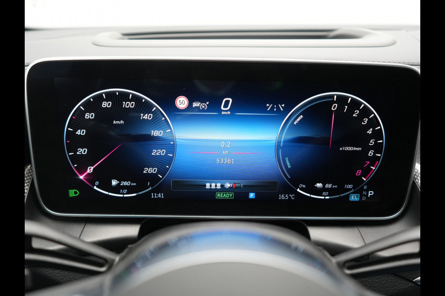 Mercedes-Benz GLC 300e 4MATIC Luxury Line PHEV 313pk Dealer O.H. | Trekhaak Af Fabriek | Adaptive Cruise | 360 Camera | Head Up | Sportstoelen Memory & Verwarmd | BLIS | Apple Carplay | Sfeerverlichting | Navigatie | DAB | Plug In Hybrid |